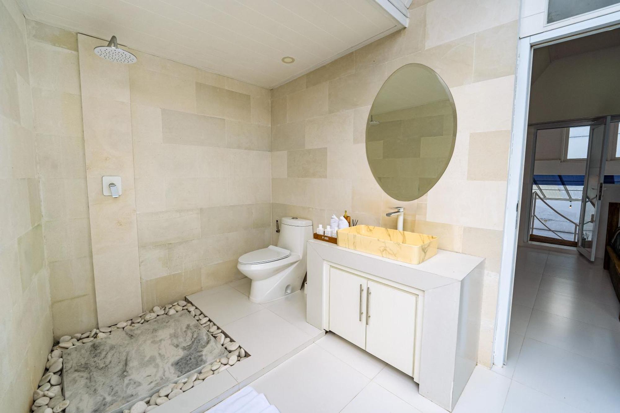 Spacious 3 Bedroom With Private Pool And Billiards * Seminyak (Bali)