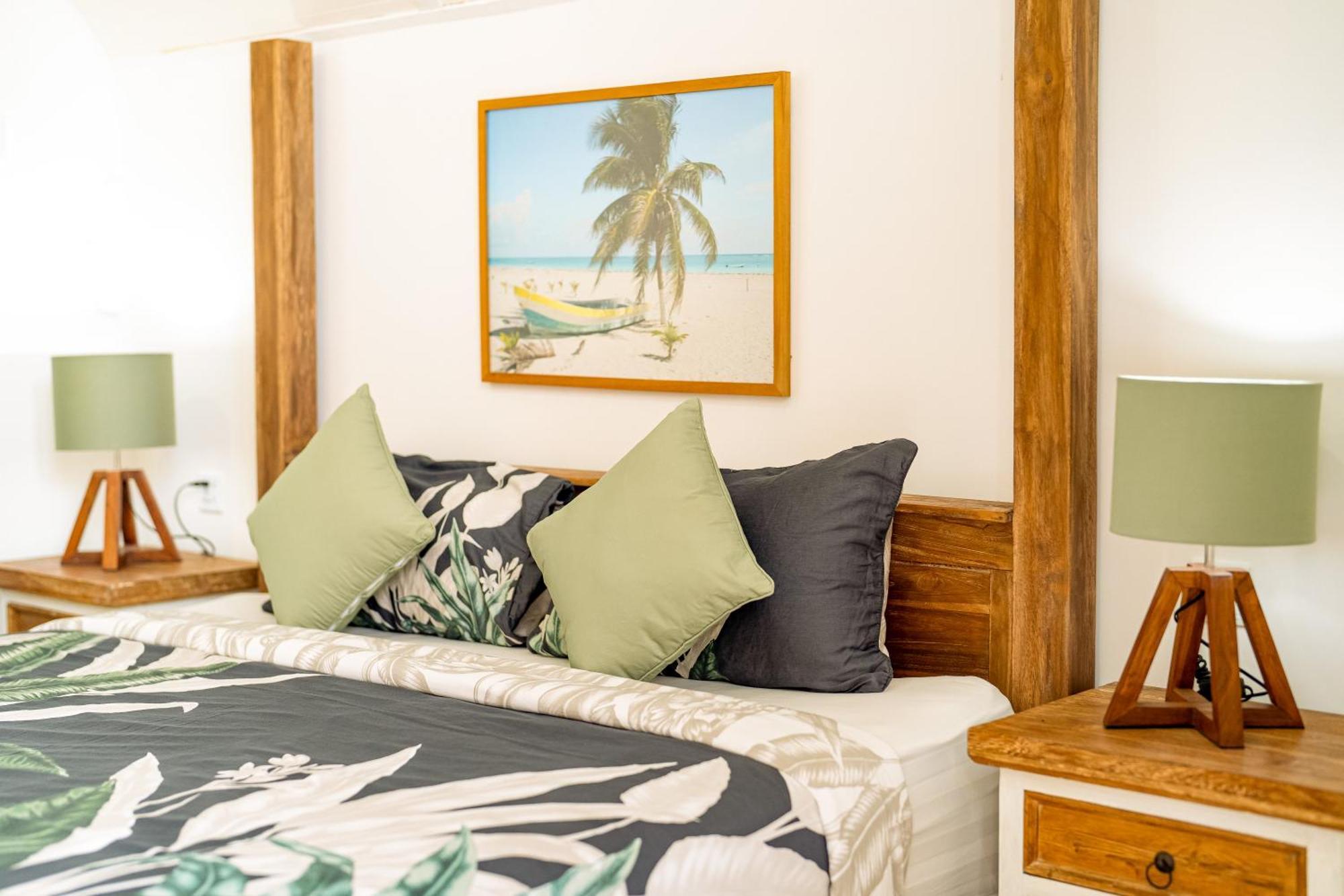 Spacious 3 Bedroom With Private Pool And Billiards Villa *