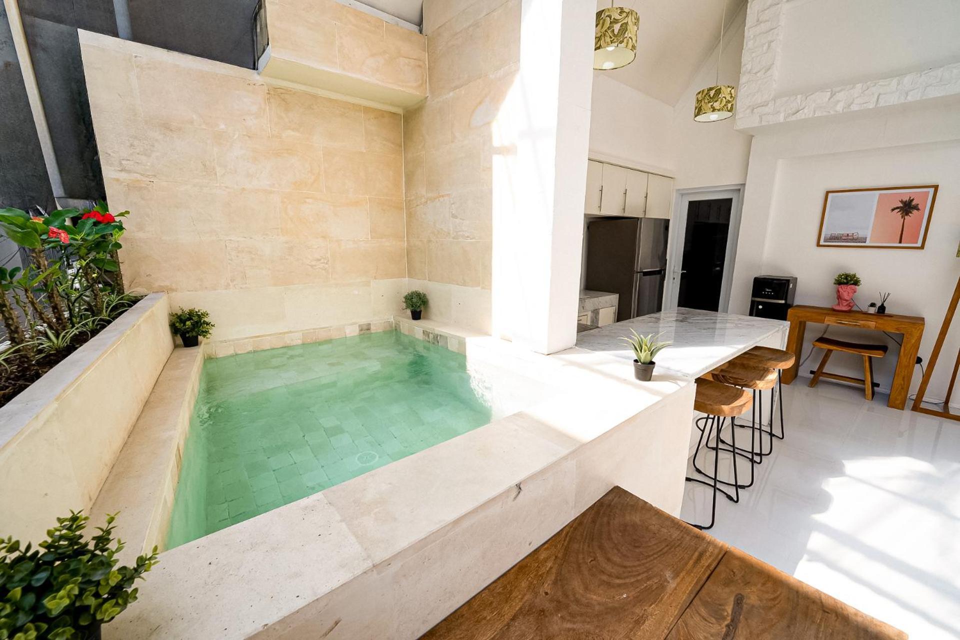 Spacious 3 Bedroom With Private Pool And Billiards Villa Seminyak (Bali)