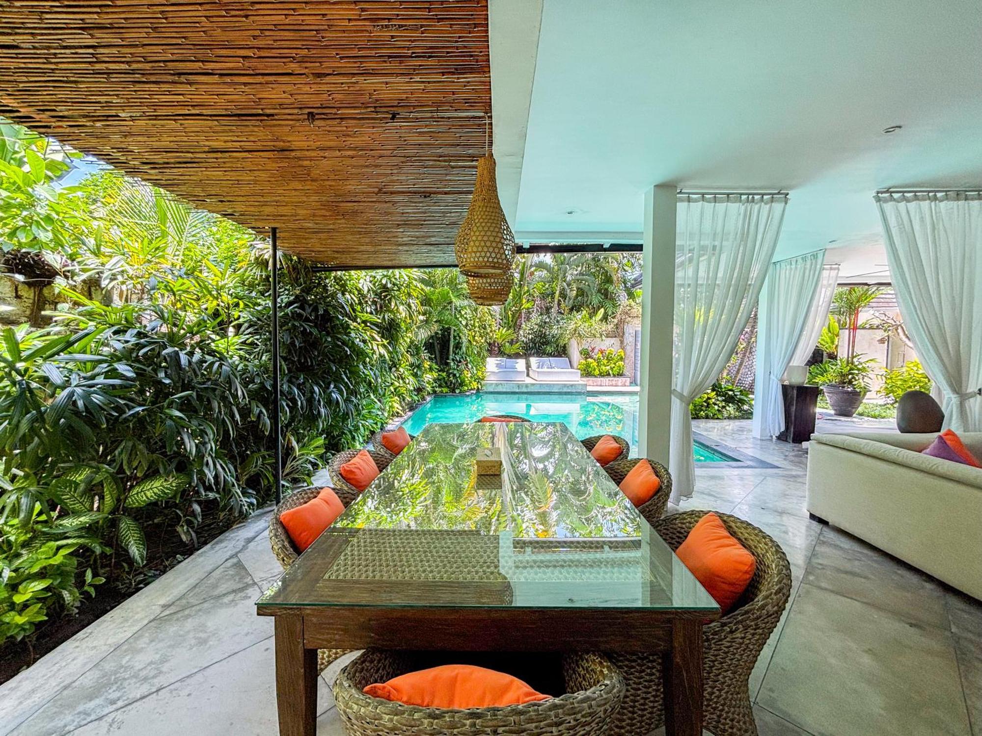 Eindra Villa Seminyak (Bali)