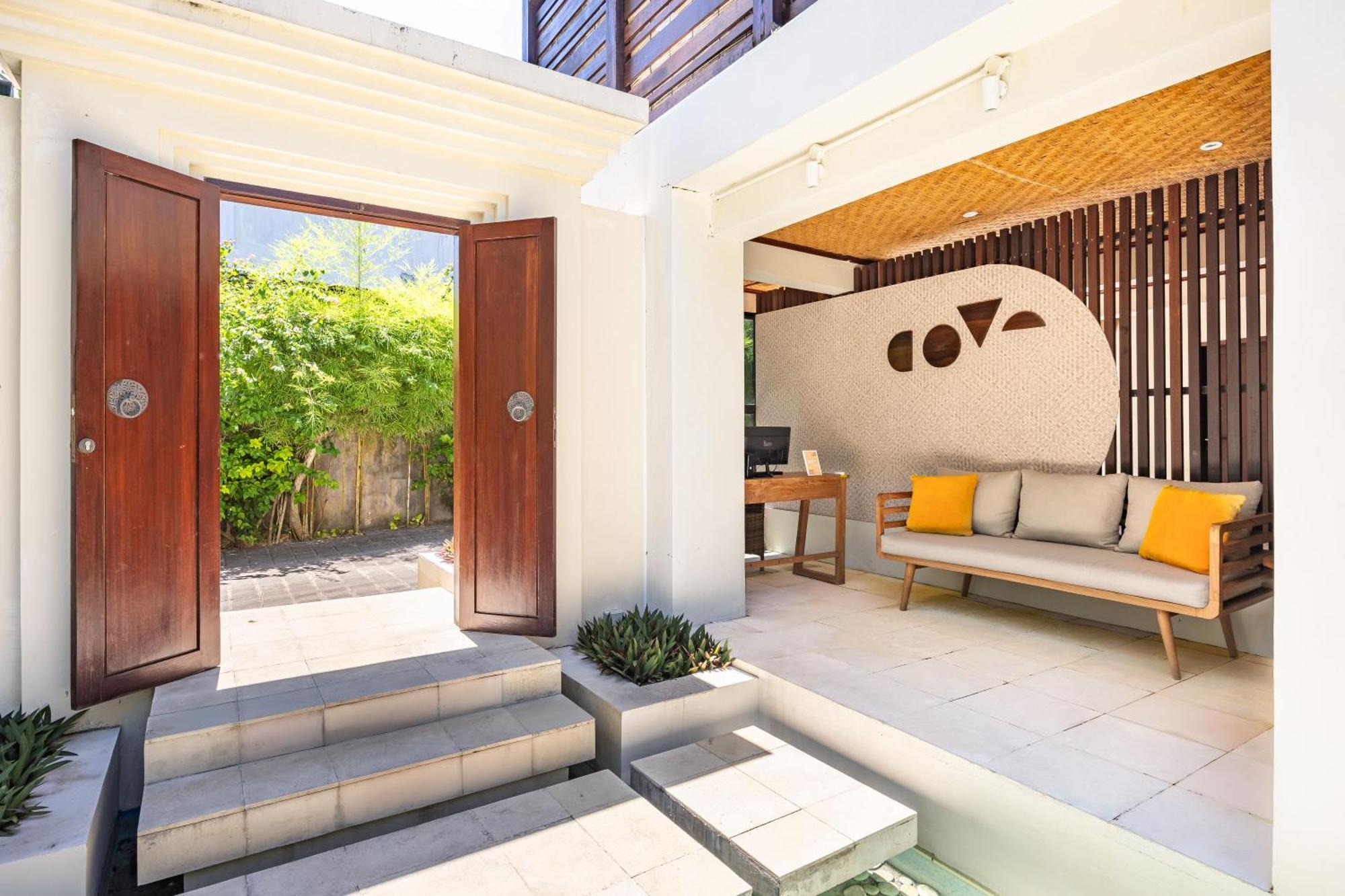Cove Urbanest Hotel
