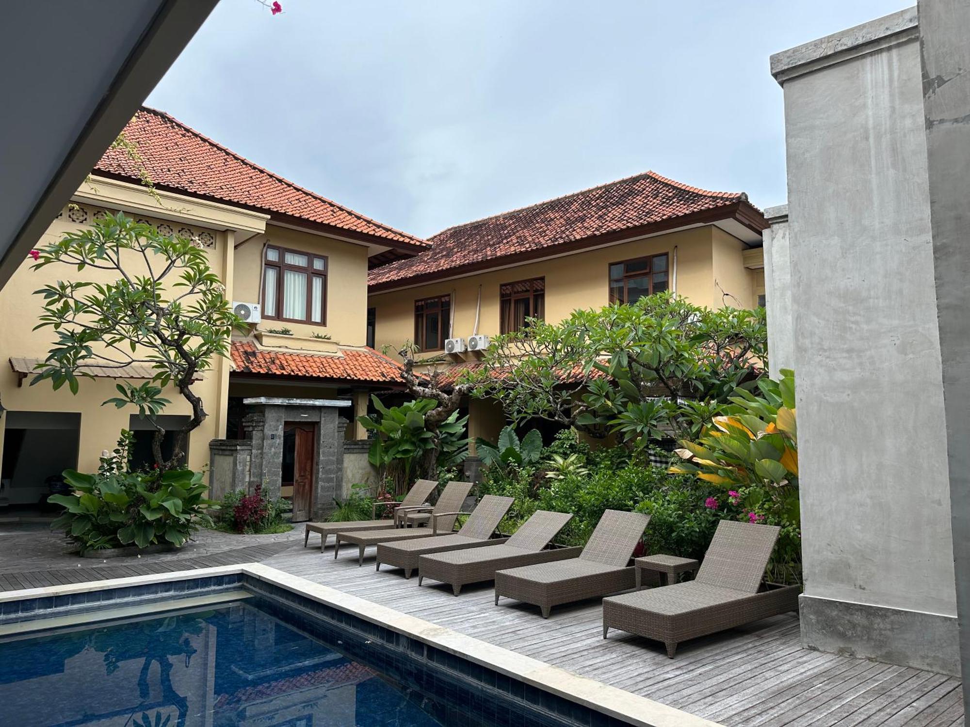Bunga Hotel Seminyak (Bali)
