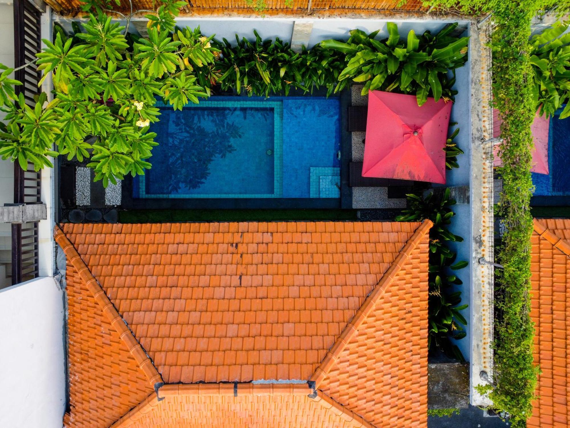 De' Bharata Bali * Seminyak (Bali)