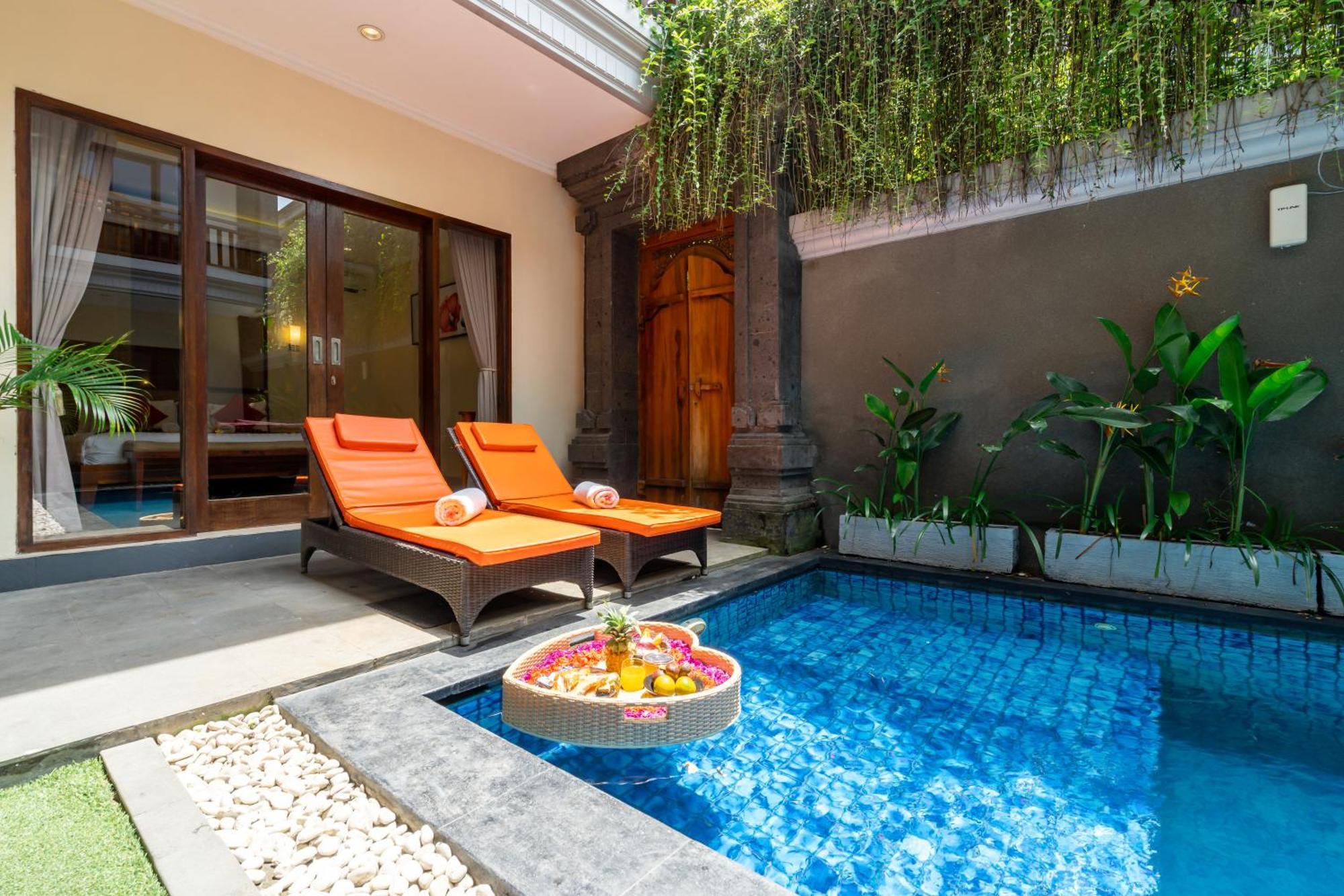 De' Bharata Bali * Seminyak (Bali)