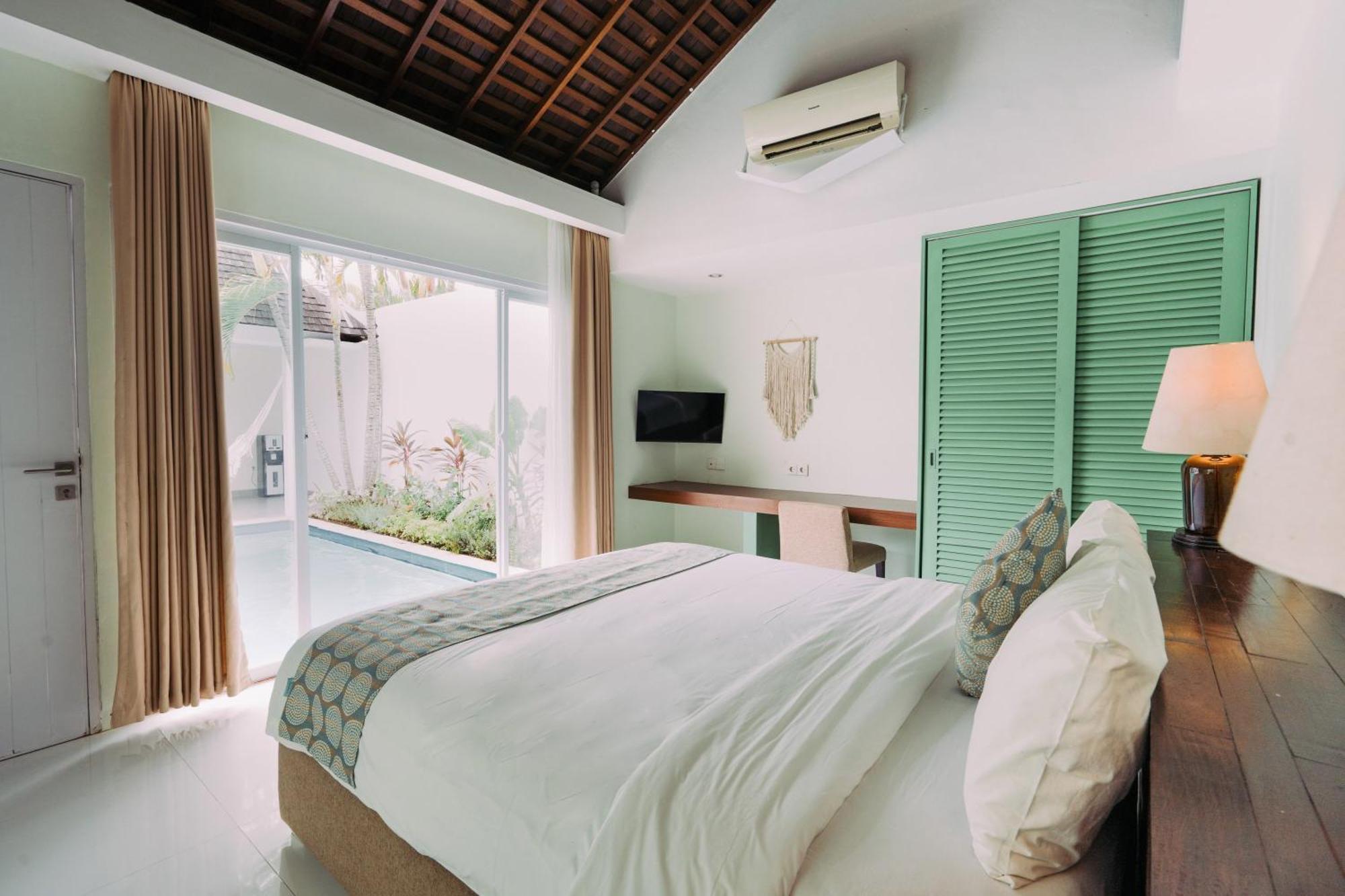 Tan's Astana Villa's By The Lavana Seminyak (Bali)
