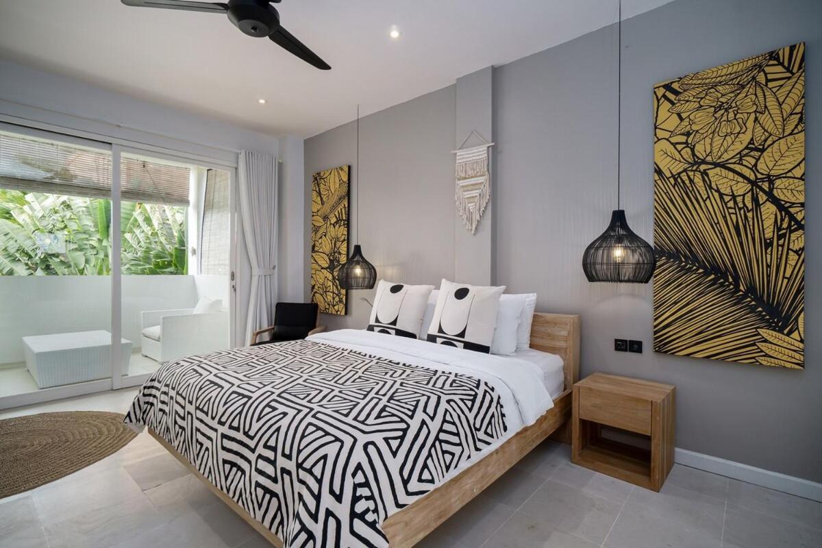4br Group Holiday, Walk To Fitness, Food, Villa *