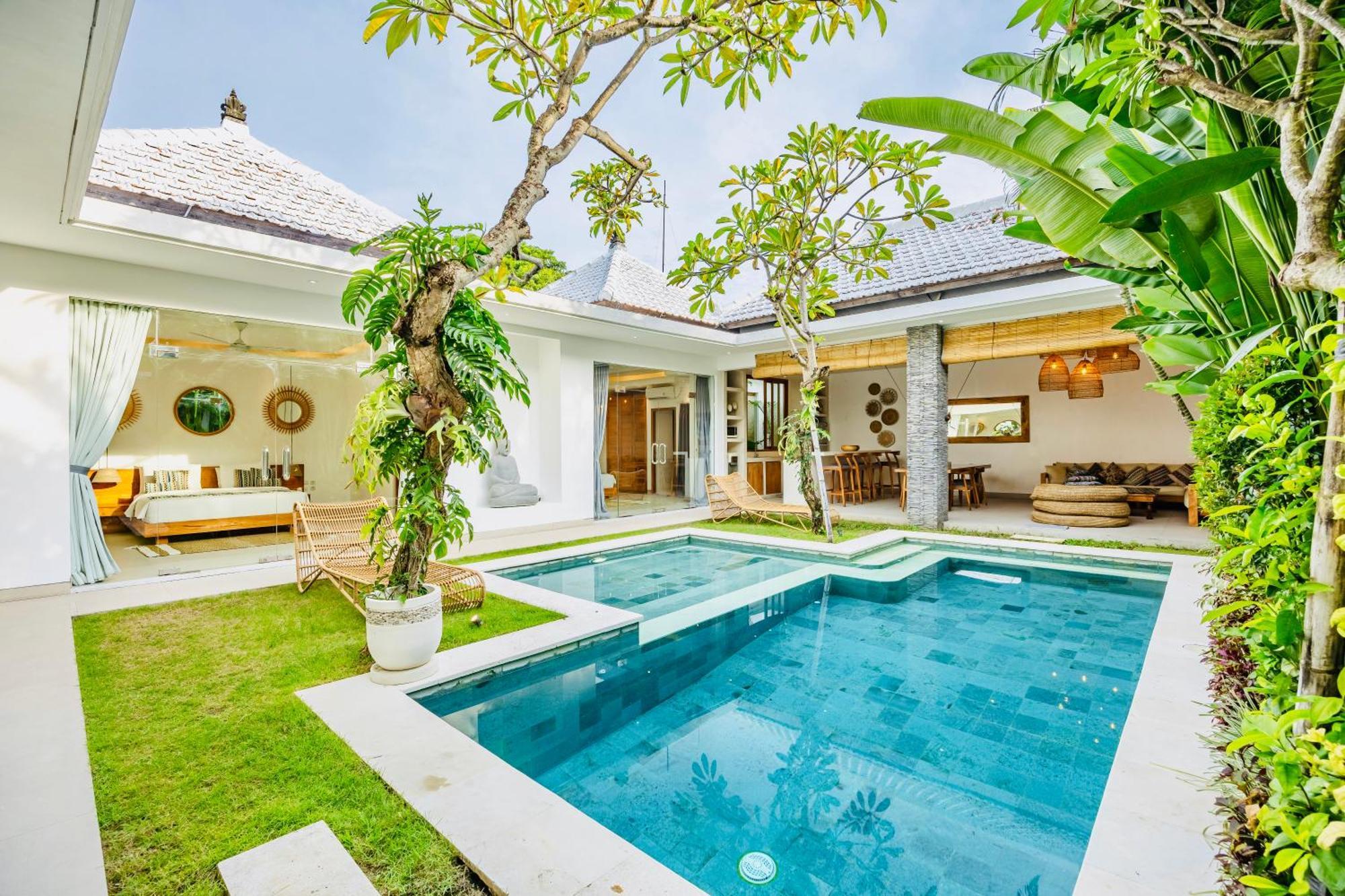 New 4 Bdr Rooftop & Pool Petitenget *