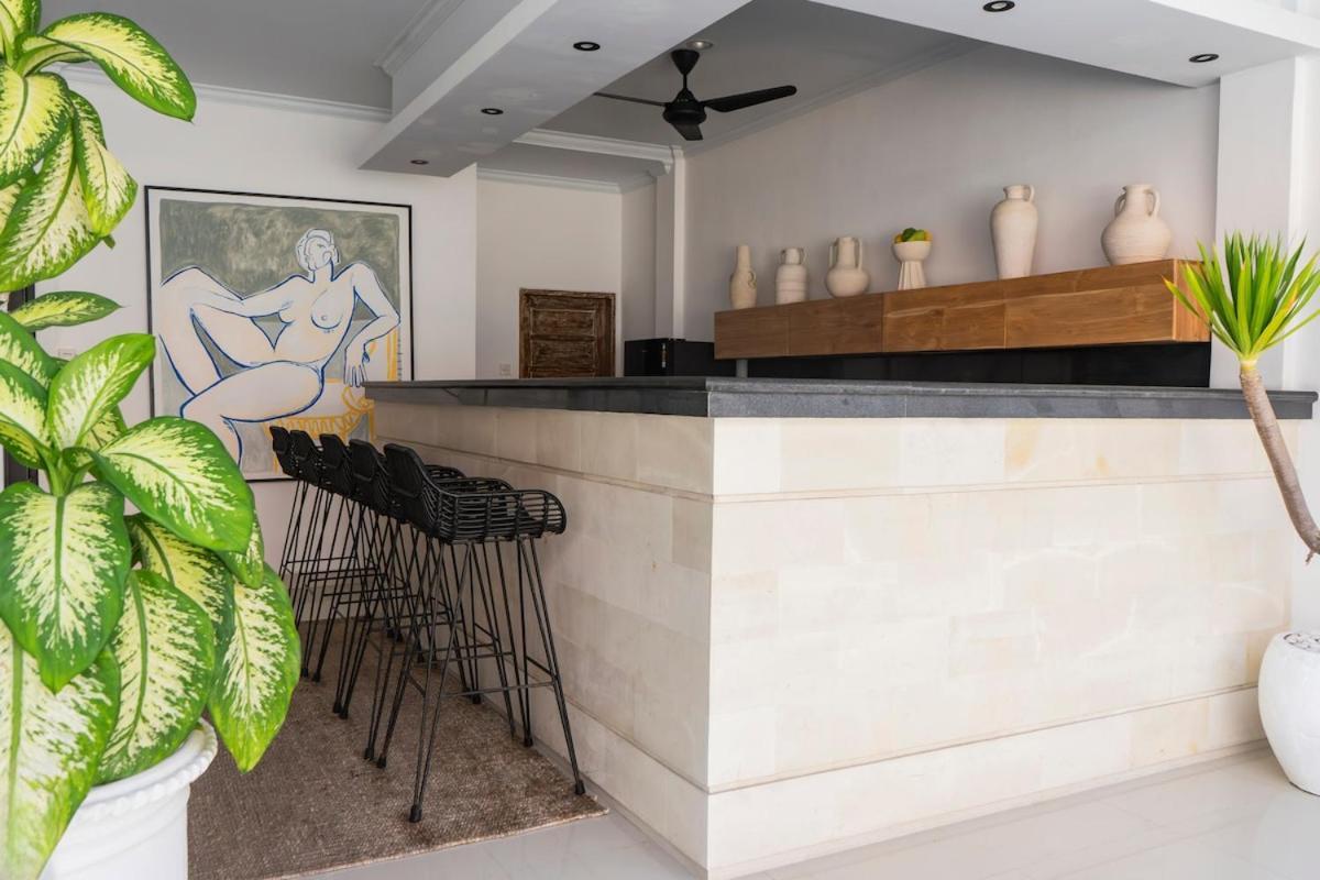 Family Friendly Luxury Pool - Walk To Shops Villa *