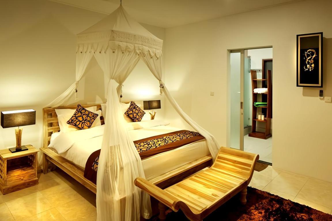 2br Seminyak,50 M Walk To The