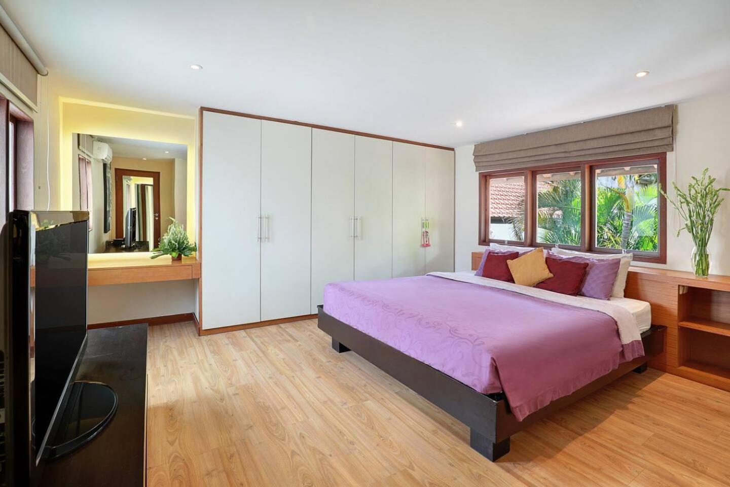 Super Value 4 Bedroom, Walk To Bintang Supermarket
