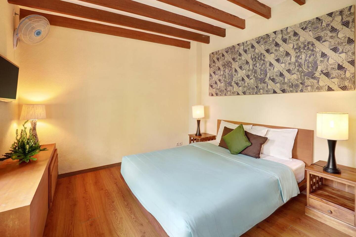 Super Value 4 Bedroom, Walk To Bintang Supermarket Seminyak (Bali)