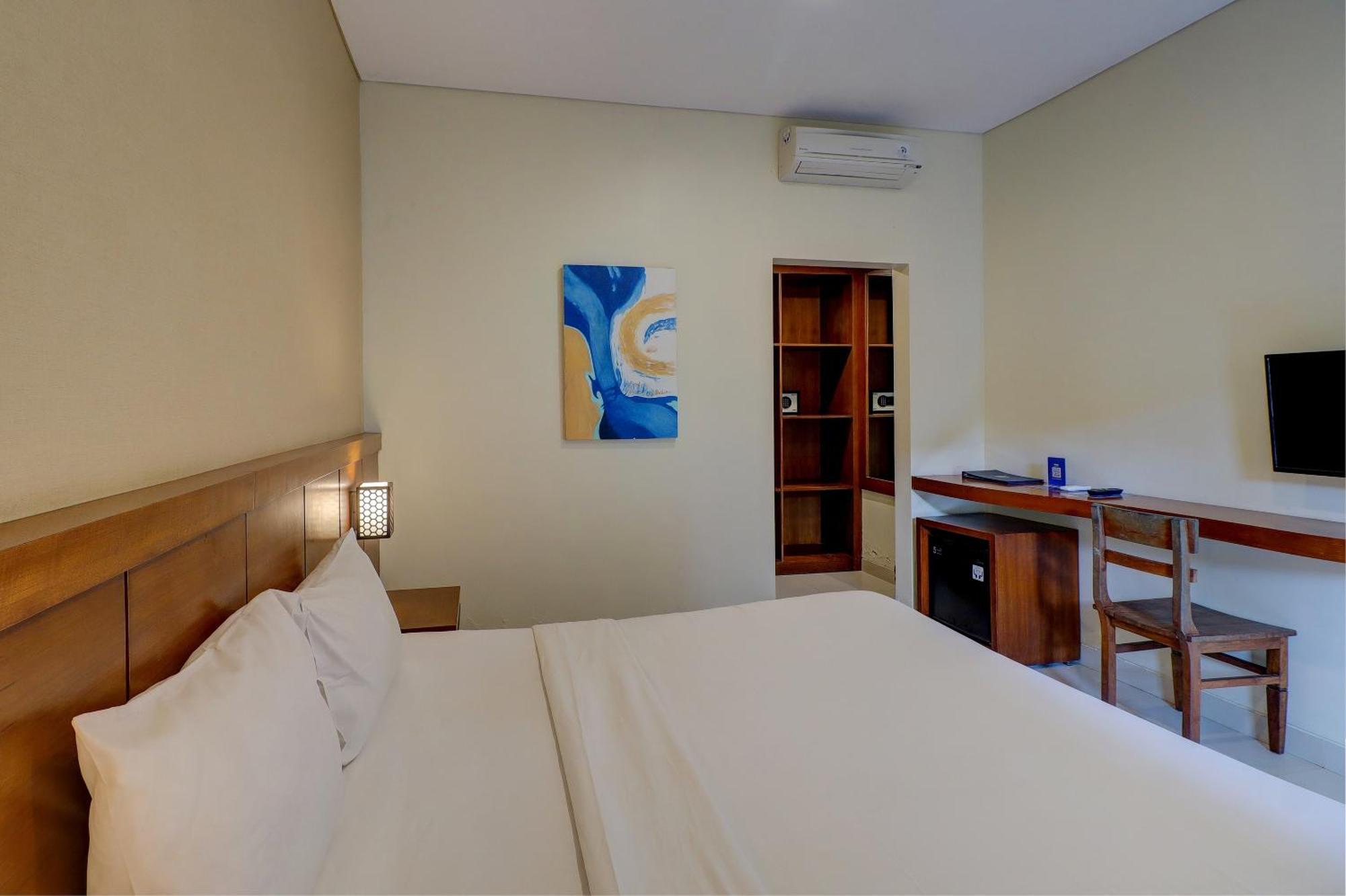 Oyo Life 92852 Singgah Legian Hotel 2*