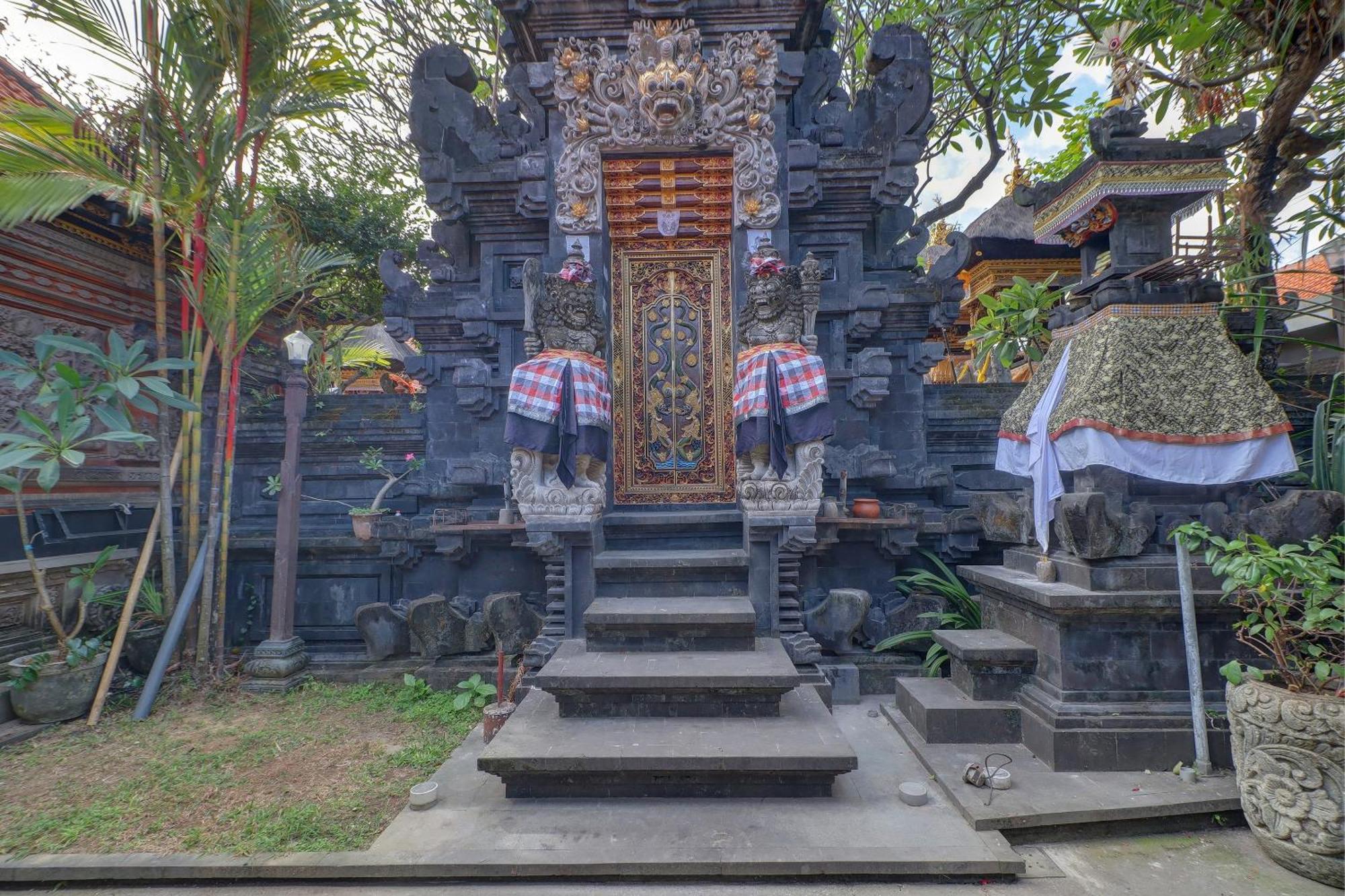 Hotel Oyo Life 92852 Singgah Legian 2*