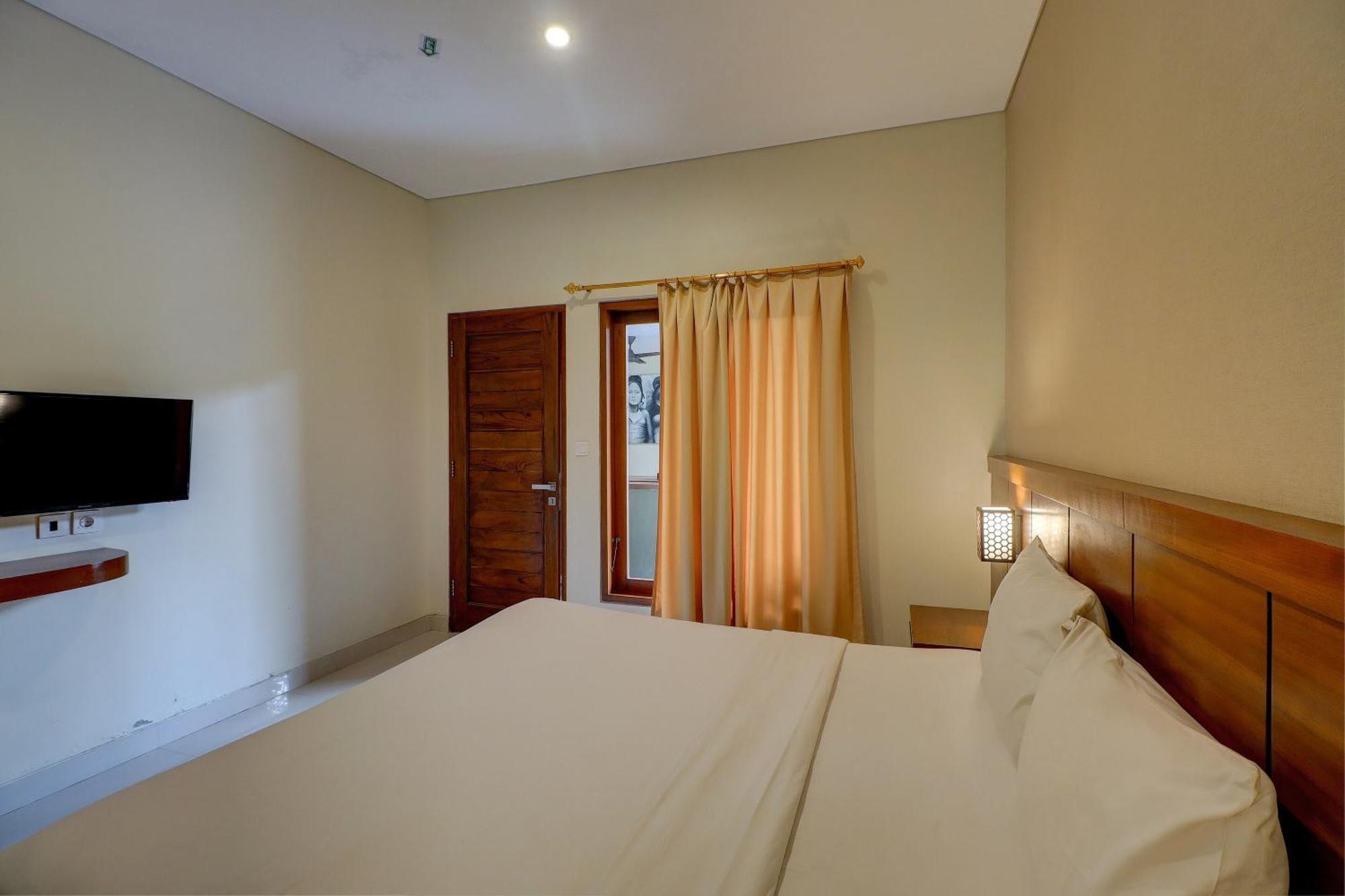 Oyo Life 92852 Singgah Legian