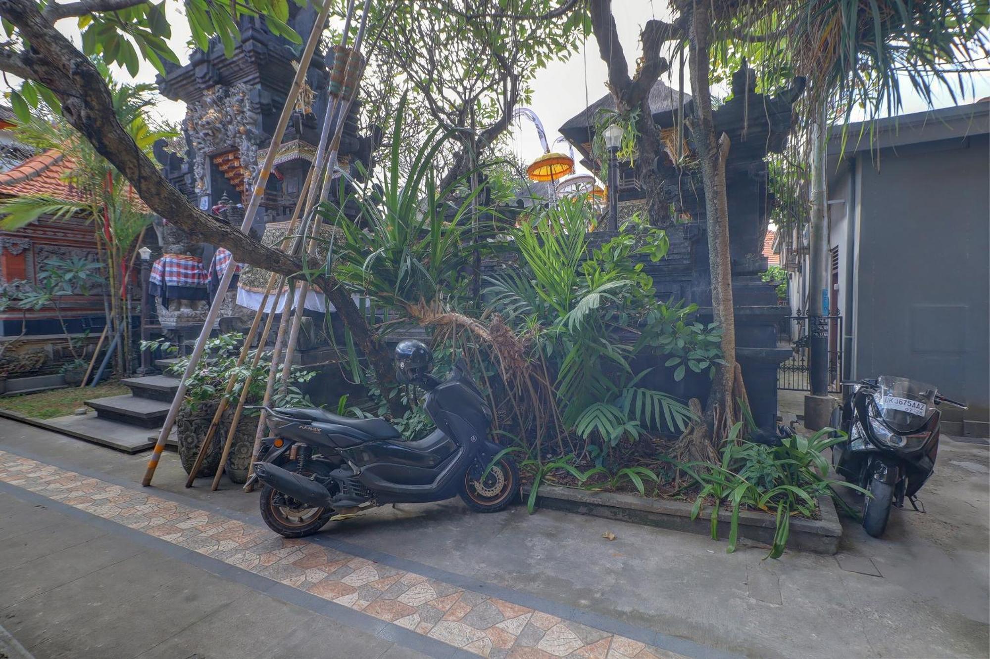 Oyo Life 92852 Singgah Legian Hotel Seminyak (Bali)
