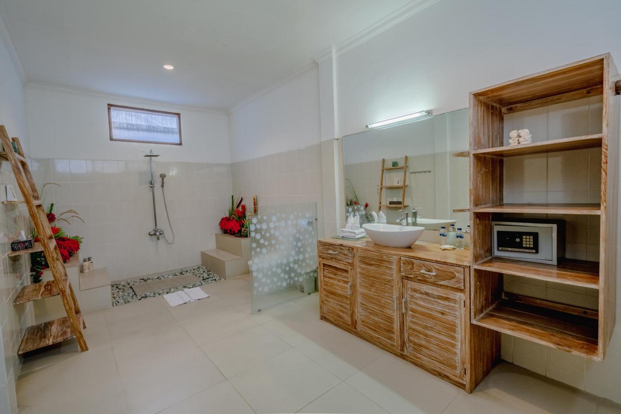 5 Bedroom In Centre Location Of * Seminyak (Bali)