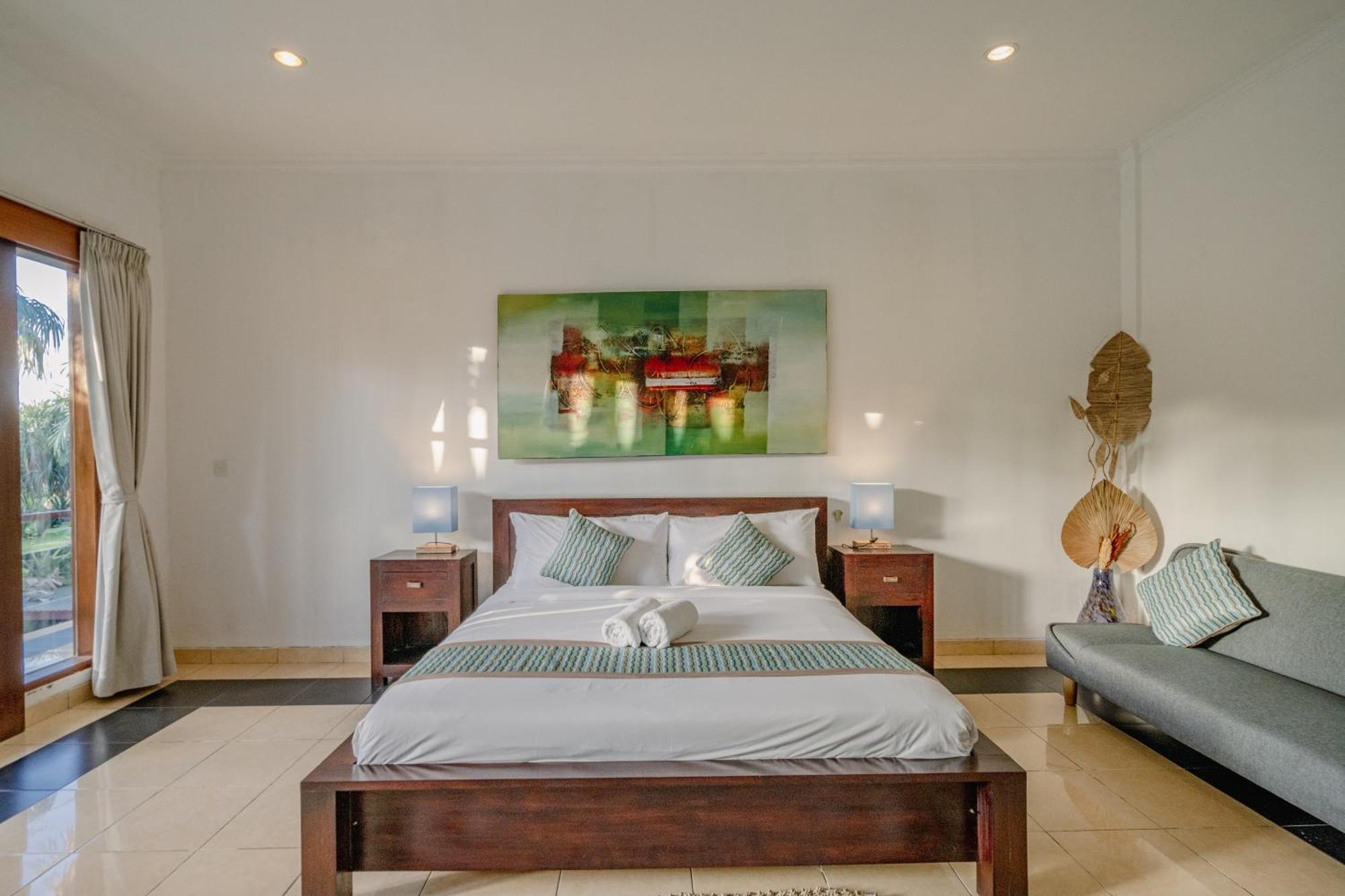 5 Bedroom In Centre Location Of Villa *
