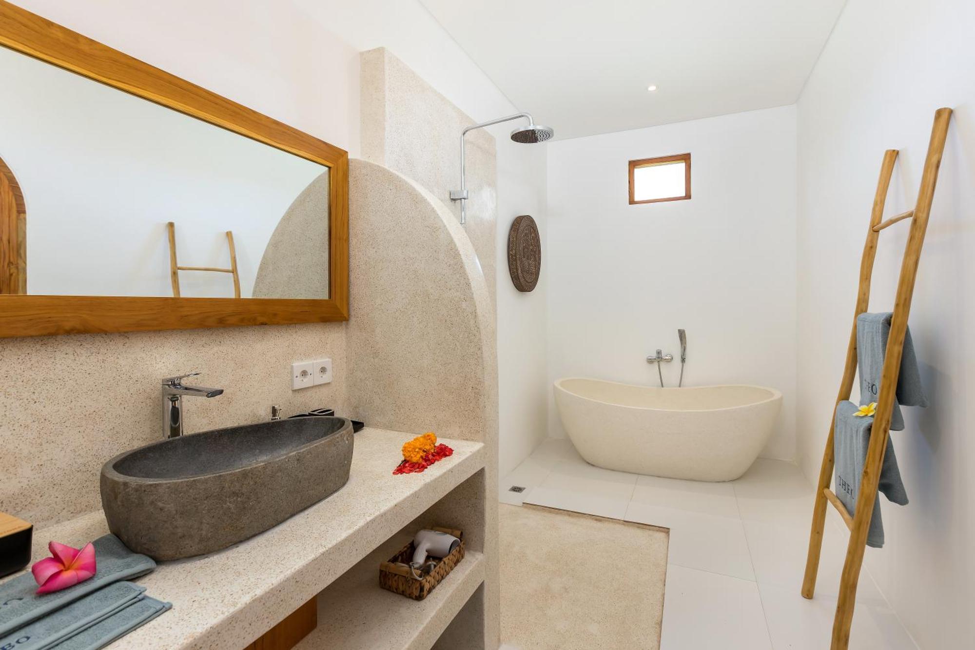 New! Theo - 1br In Kerobokan Villa