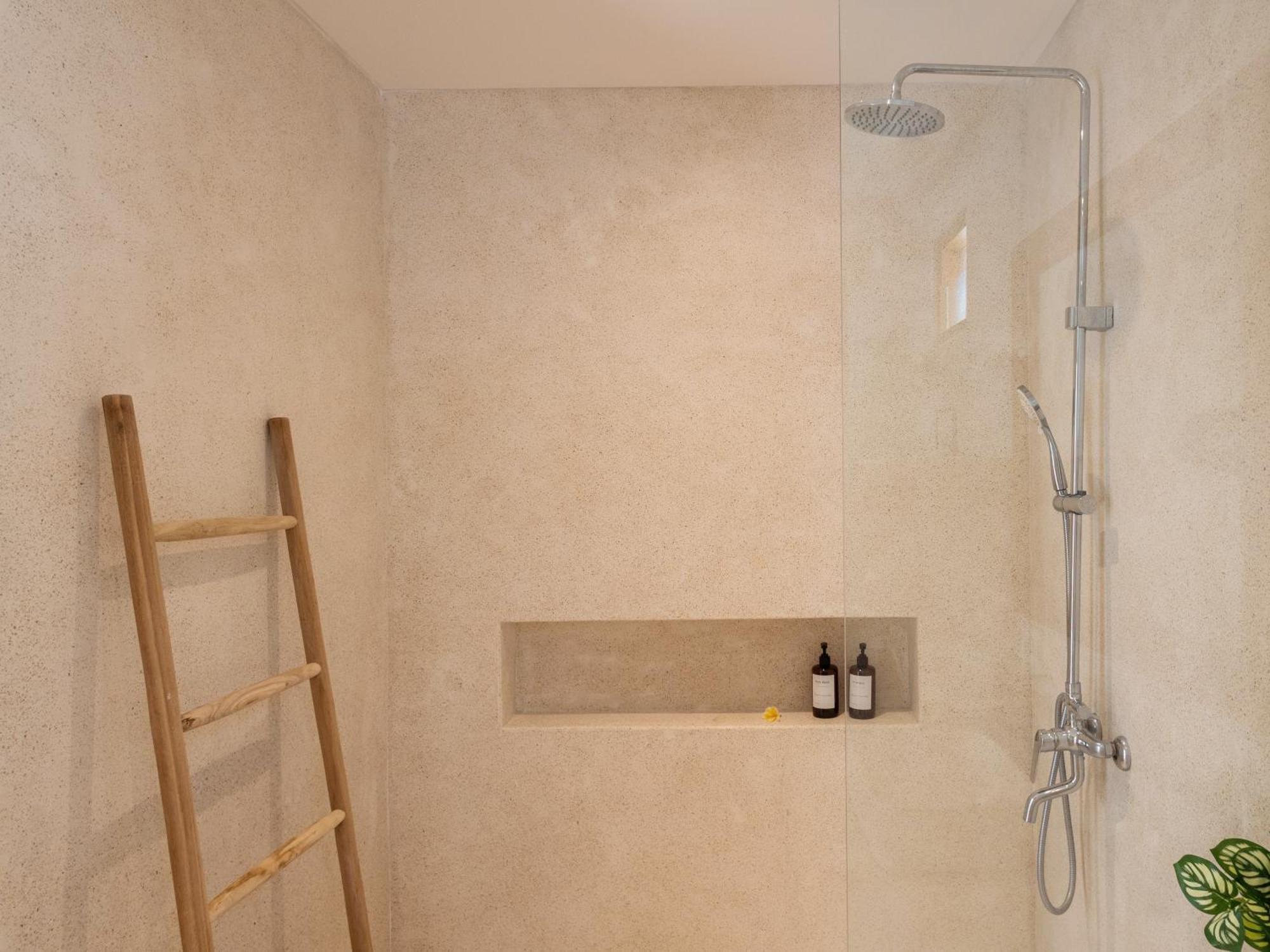New Manis Proche Villa