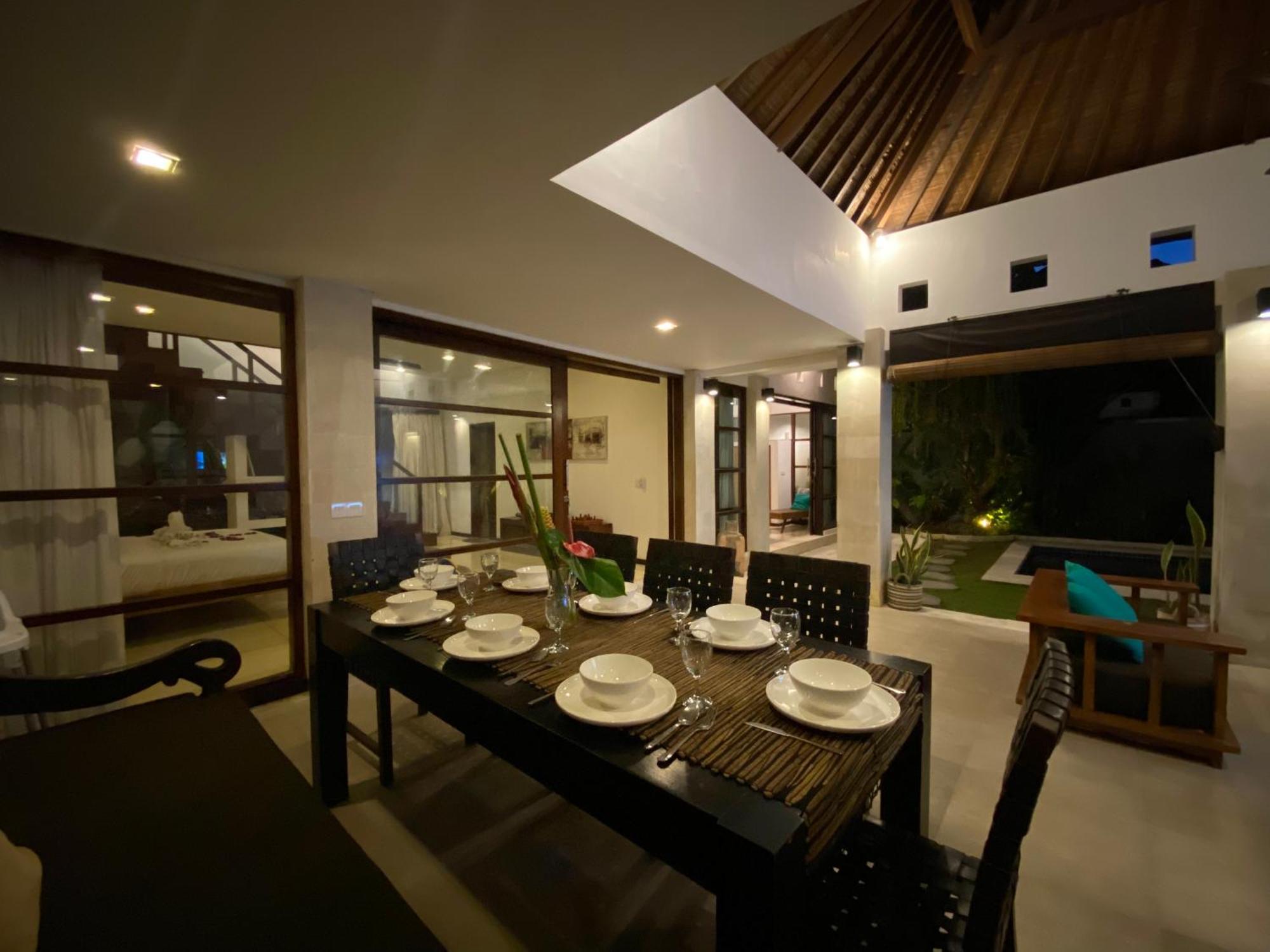 Spacious In Petitenget Location Villa
