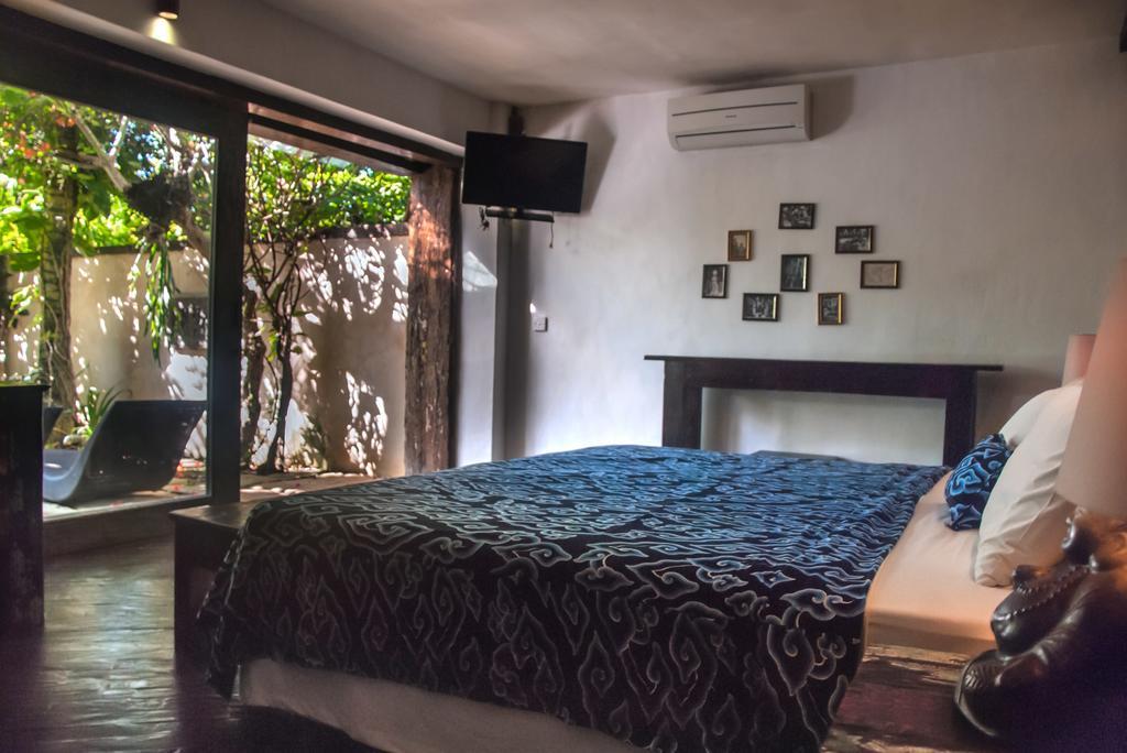Phinisi - Villa Seminyak (Bali)
