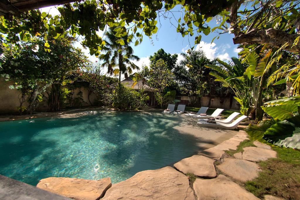 Phinisi - * Seminyak (Bali)