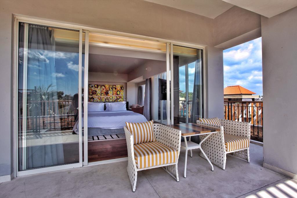 Khách sạn Ts Bali Seminyak (Bali)