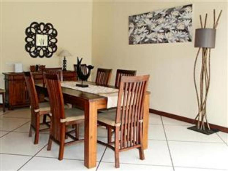 Santai Villa Seminyak (Bali)