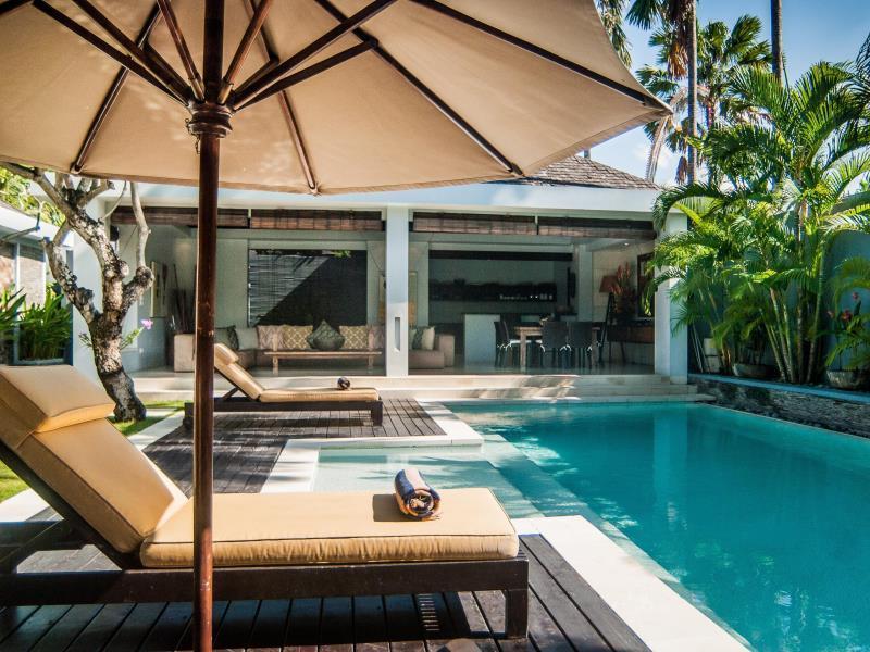 Kembali * Seminyak