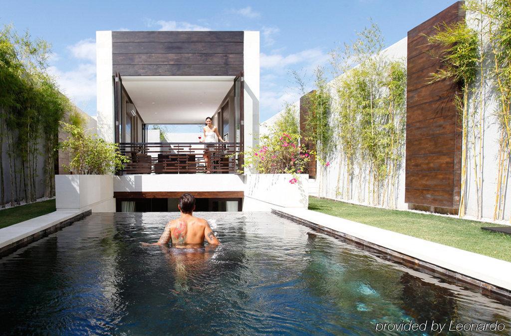 O * Seminyak (Bali)