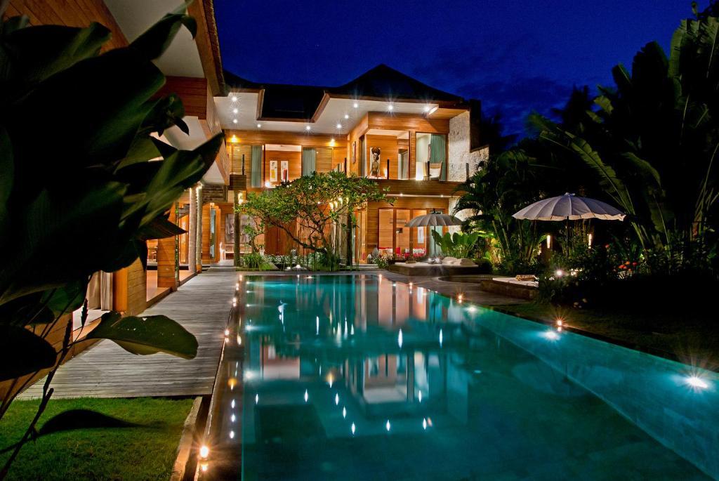 Eko - Tropical Villa, Walk To Seminyak (Bali)