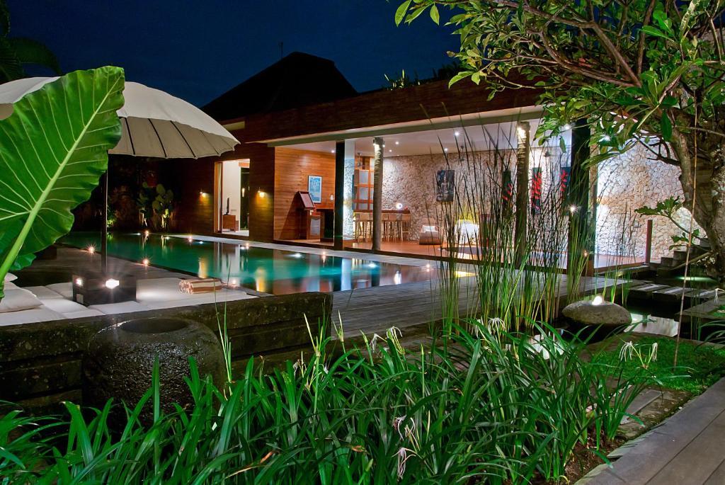 Eko - Tropical Villa, Walk To Seminyak (Bali)