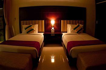 Villa M Two *