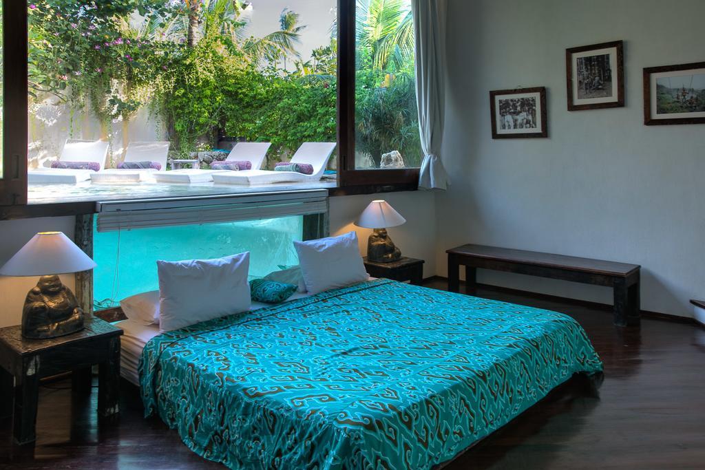Villa Phinisi - *
