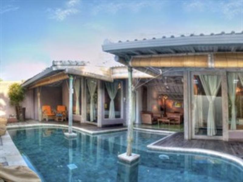 West * Seminyak (Bali)
