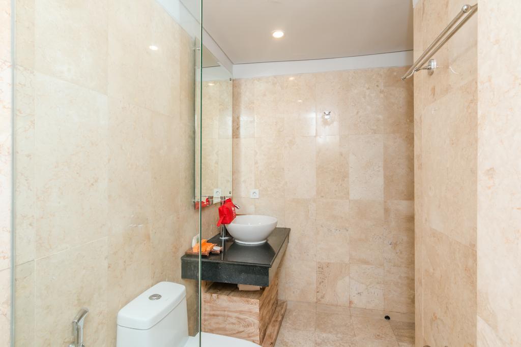 Zen Premium Drupadi 3 Khách sạn Seminyak (Bali)