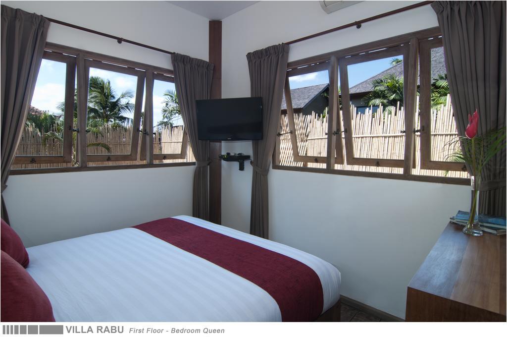 3br Rabu - Minggu * Seminyak (Bali)