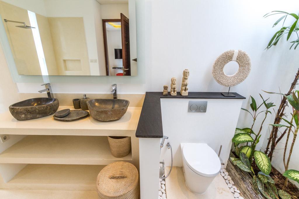 Saha - Elegant 3-bedroom In Villa Seminyak (Bali)