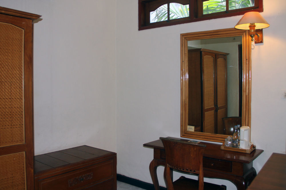 Paradiso Hotel 3*
