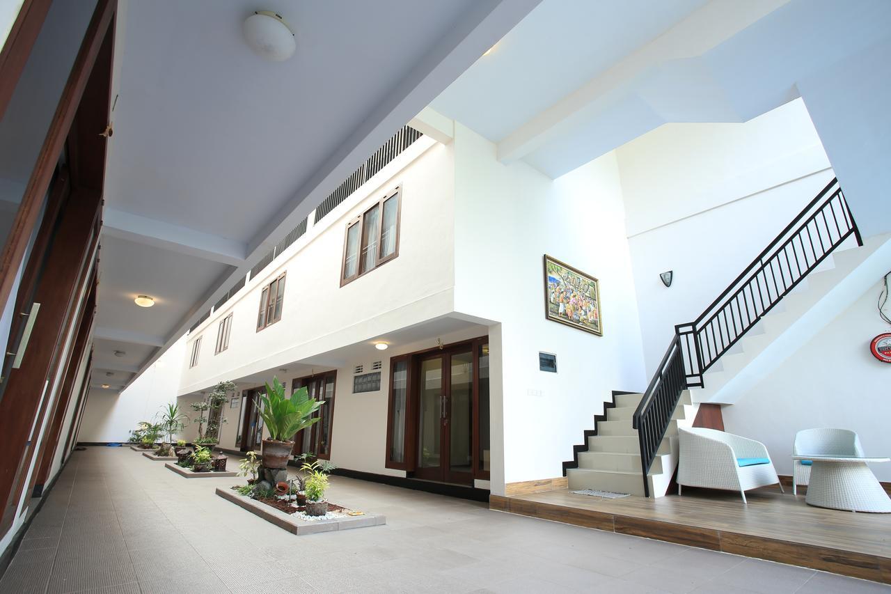 Khách sạn hẻo lánh Legian Village Seminyak (Bali)