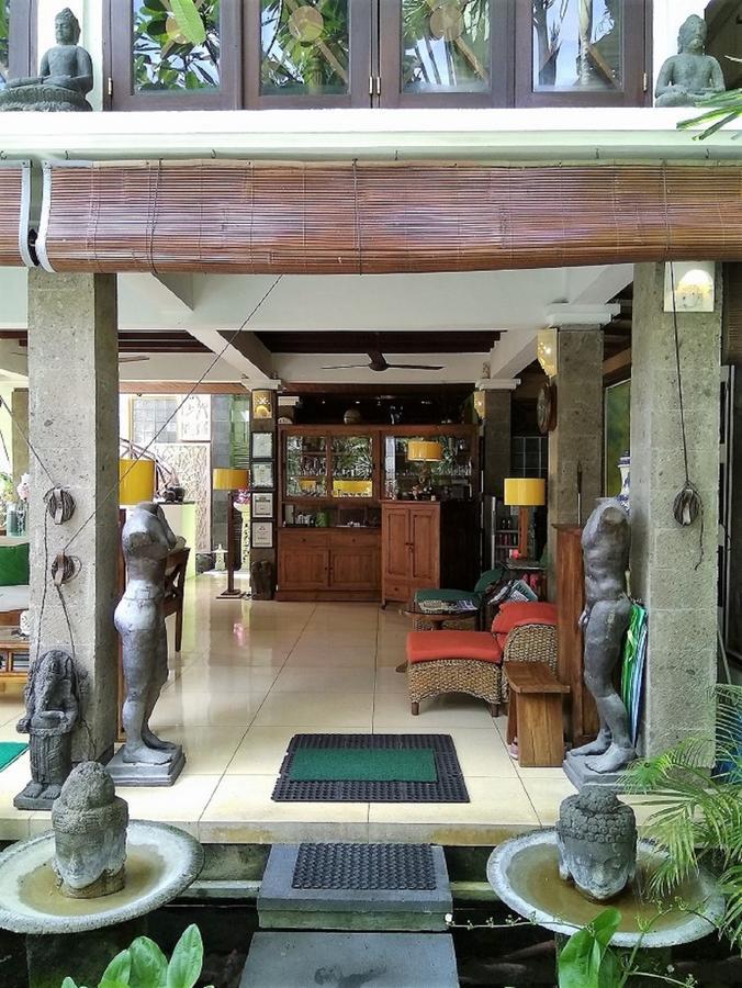 Umah Watu Guest house Seminyak (Bali)