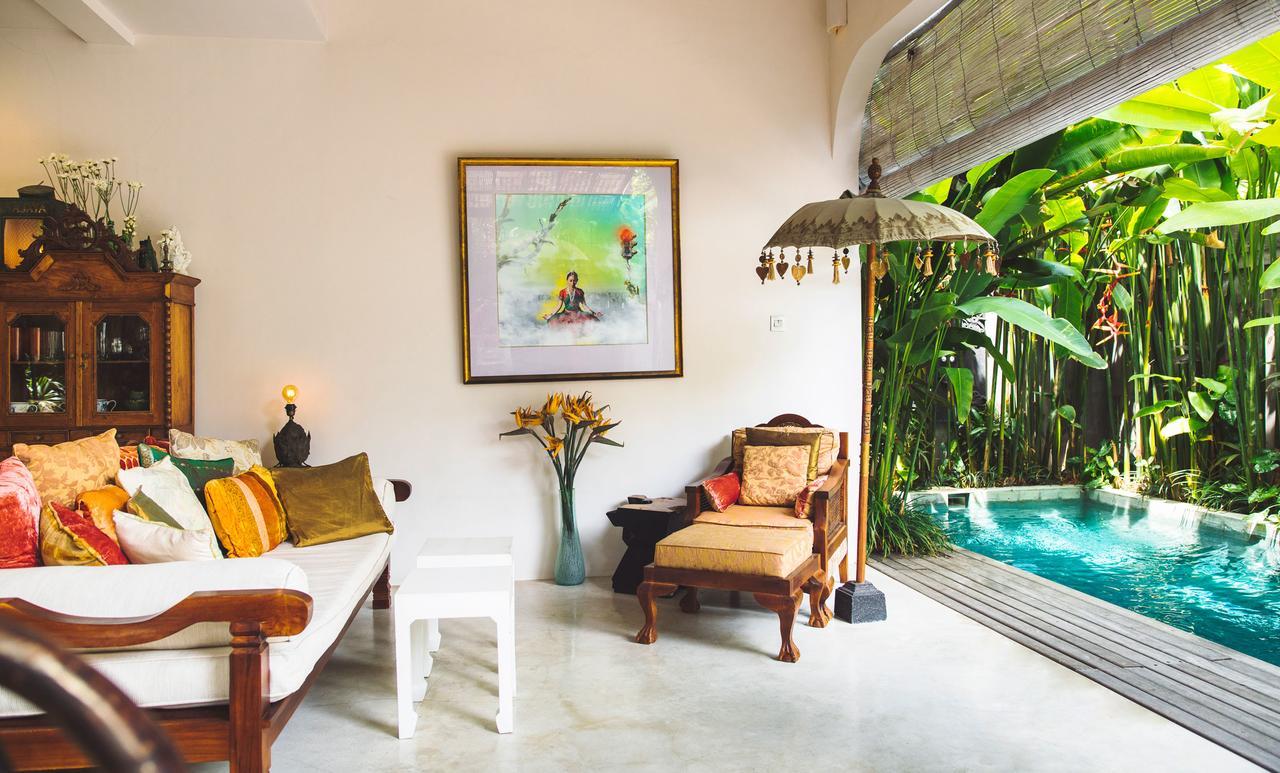 Vickary Seminyak (Bali)