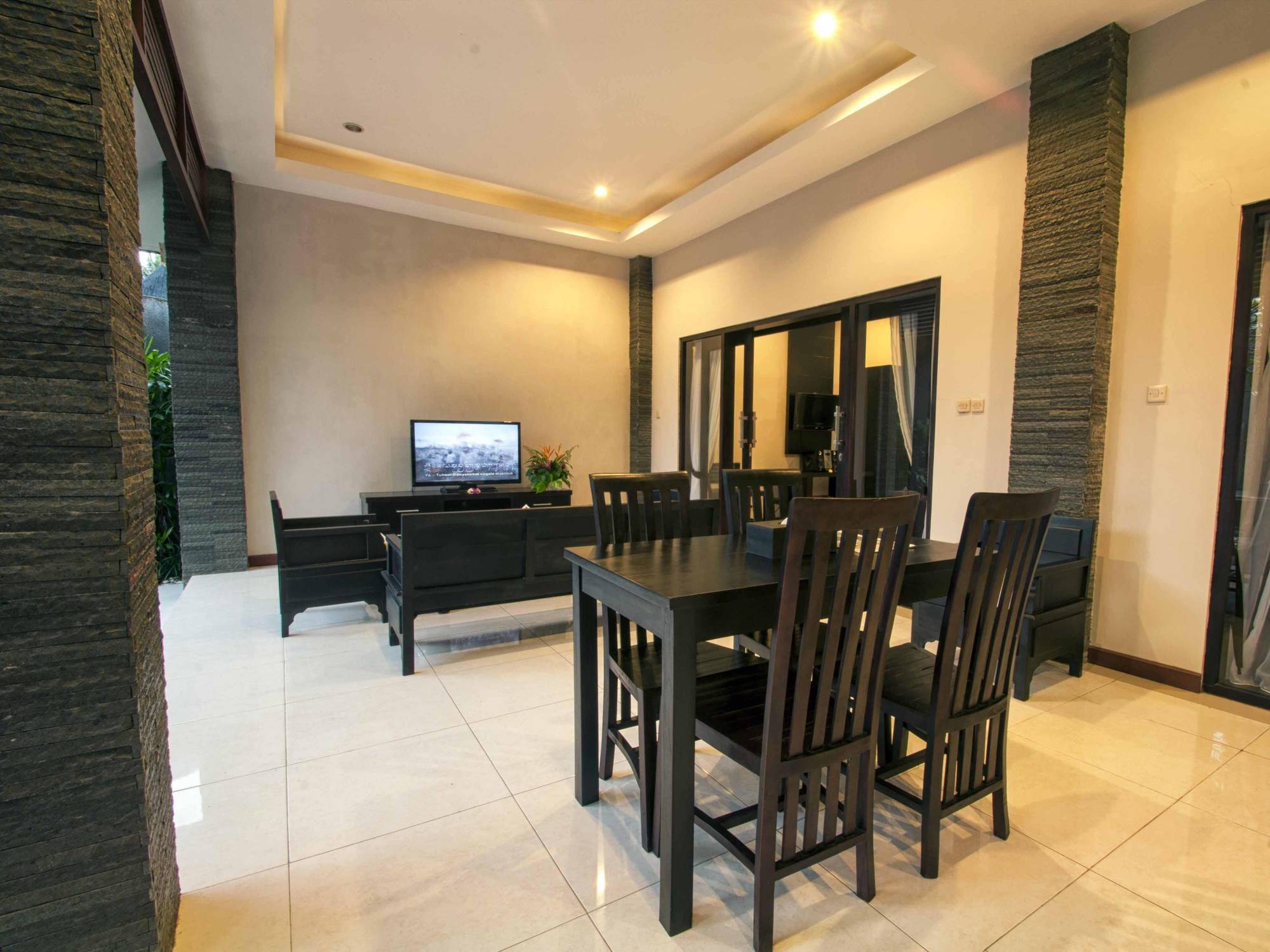 Transera Kirana Villas Seminyak