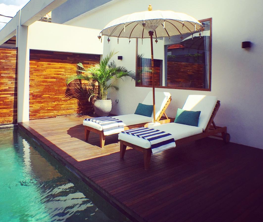 Infinity & Beyond * Seminyak (Bali)