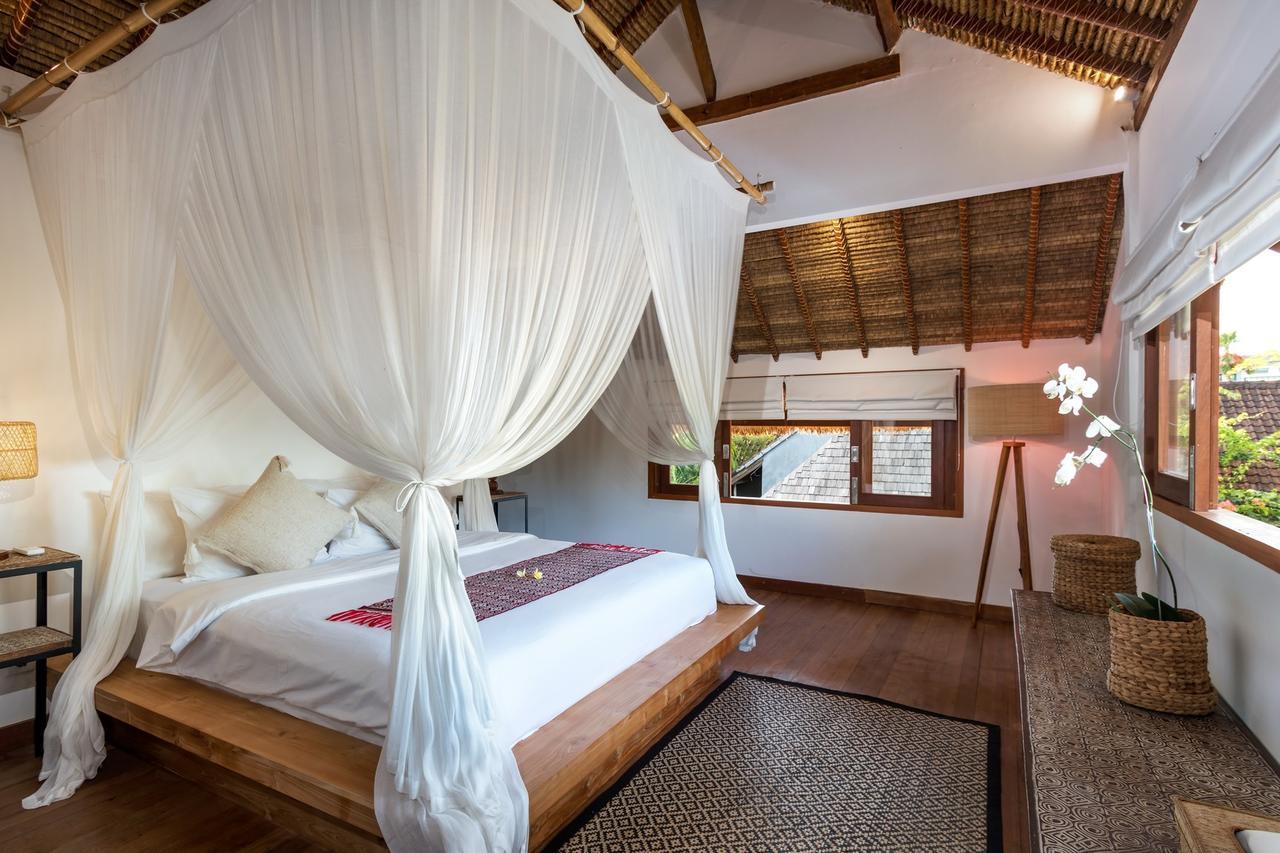 Charming And Tropical 3-br In Villa Seminyak (Bali)
