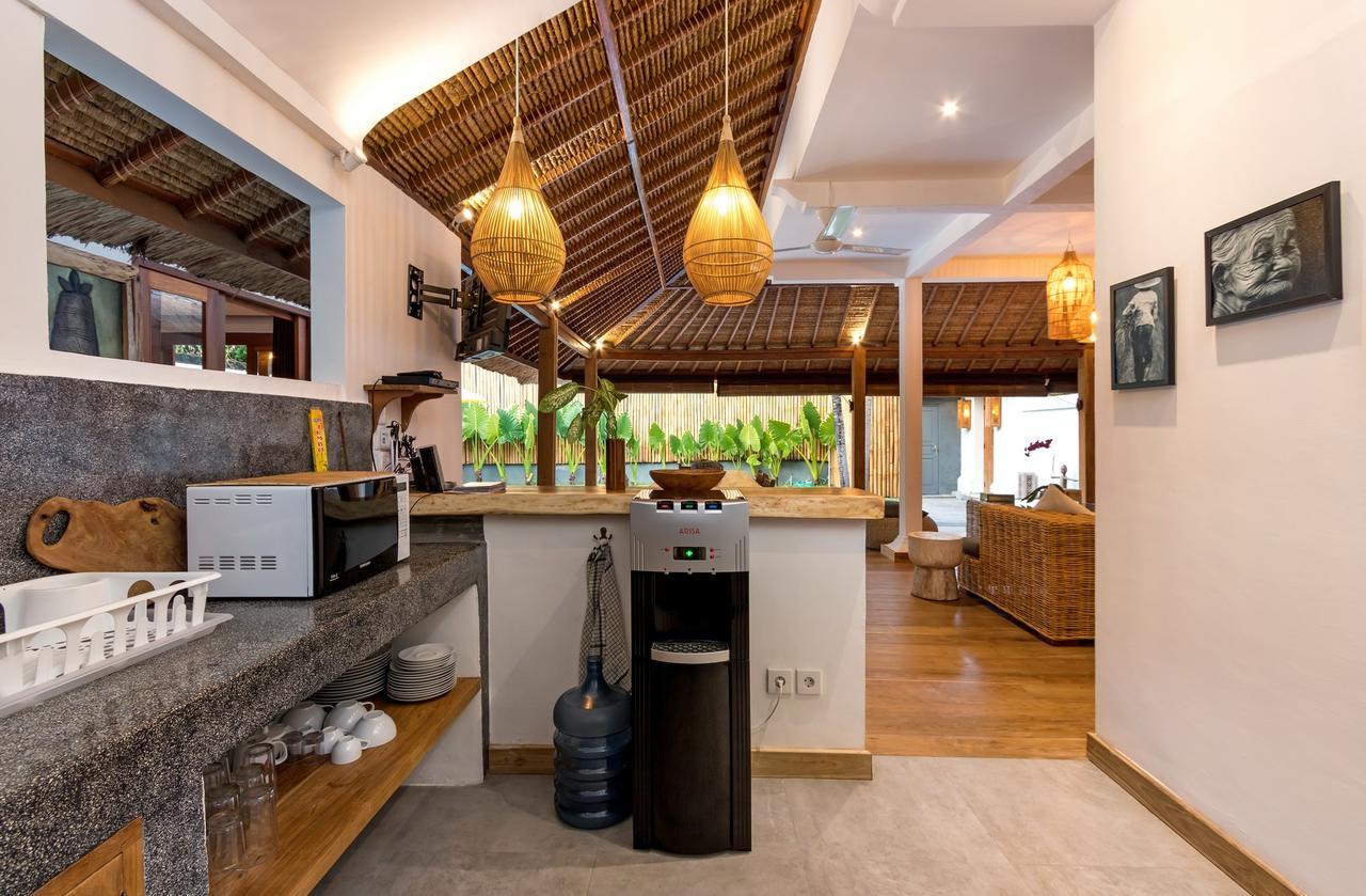Charming And Tropical 3-br In Villa Seminyak (Bali)