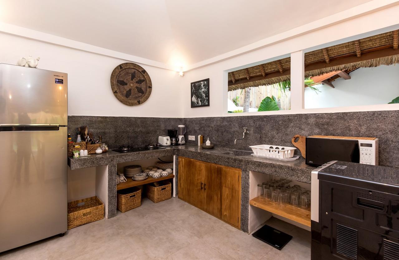 Charming And Tropical 3-br In Villa Seminyak (Bali)