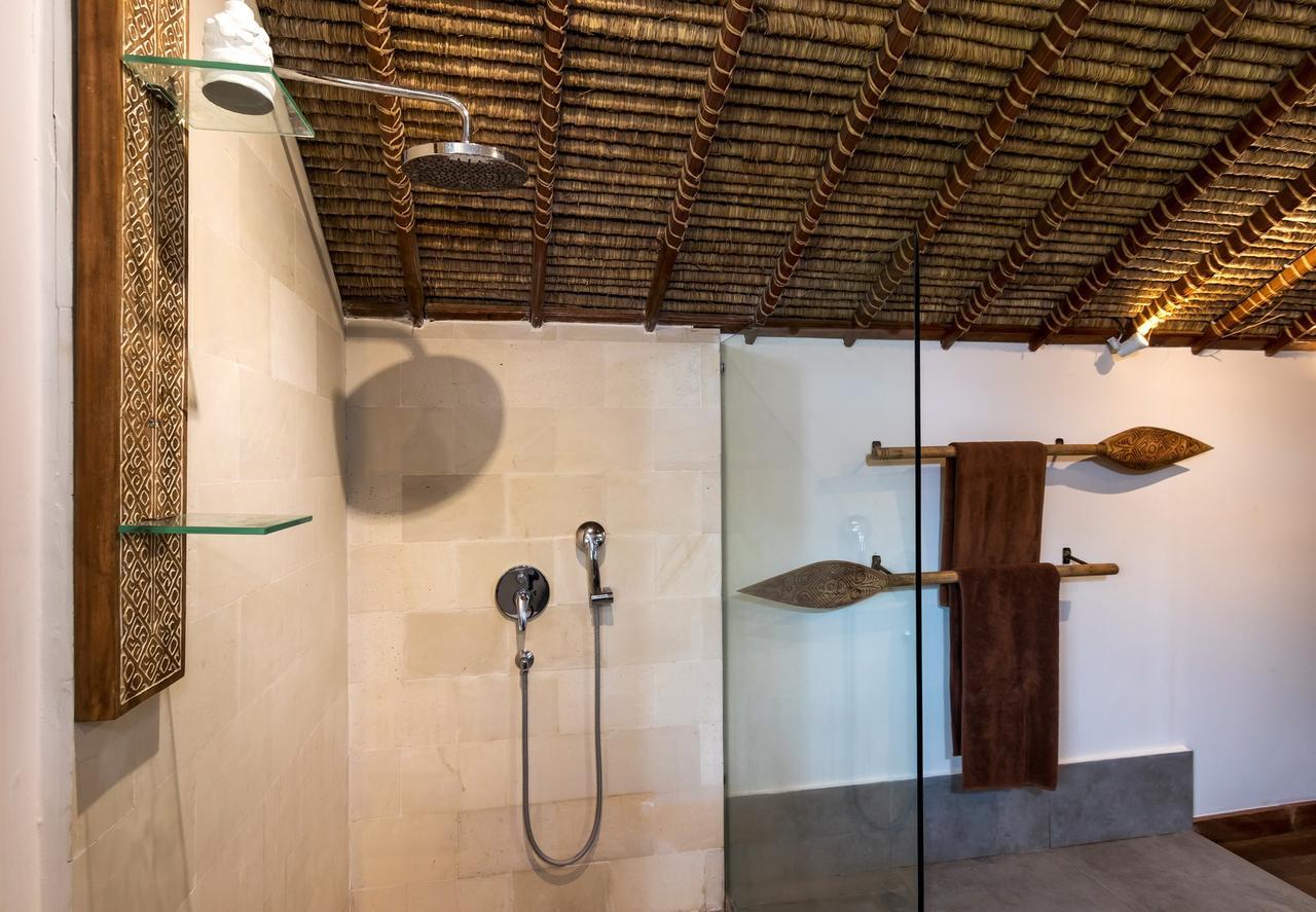 Charming And Tropical 3-br In Villa