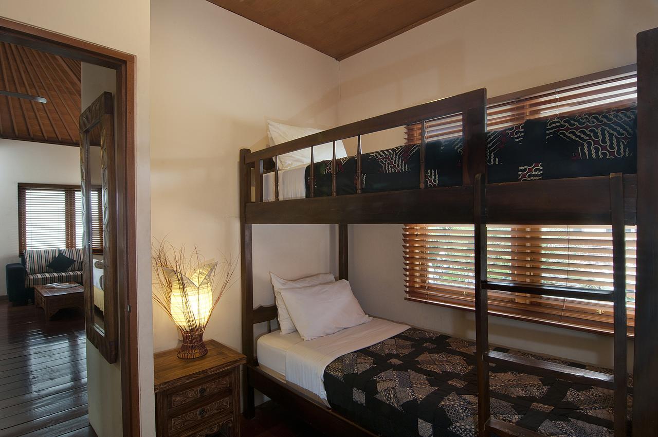 4br Selasa - Minggu Villa