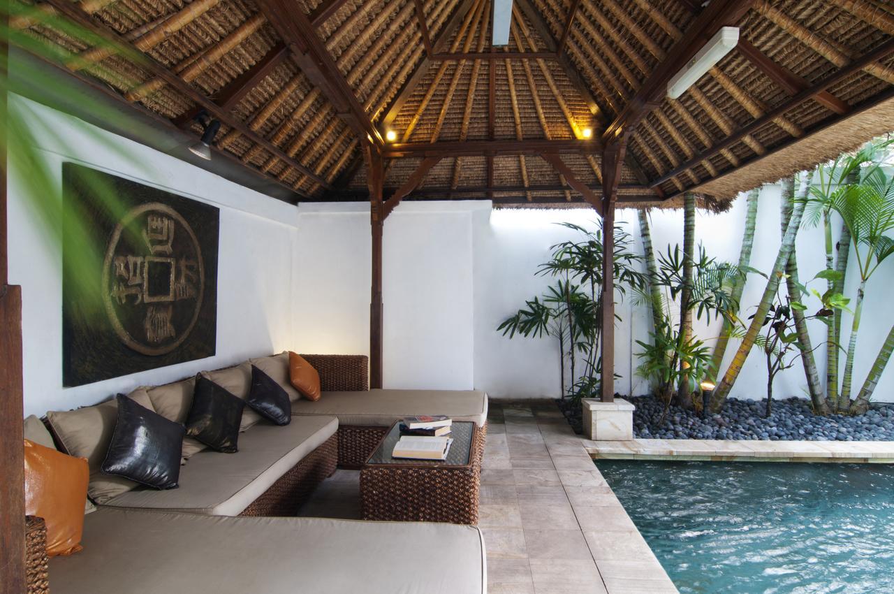 4br Selasa - Minggu * Seminyak (Bali)